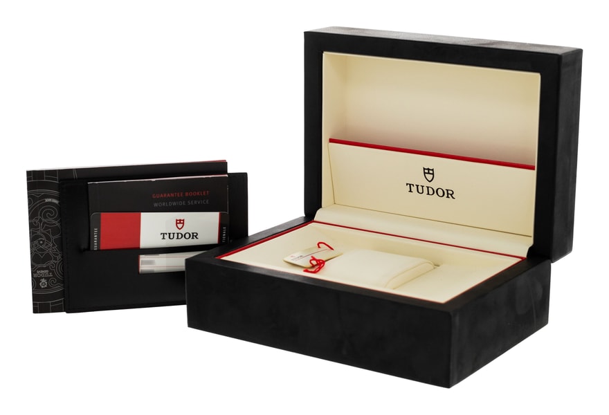 Tudor Glamour Date & Day 56000